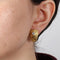 Boucles d'oreilles Boucles d'oreilles en or jaune et blanc mat avec diamants 58 Facettes D364822SO