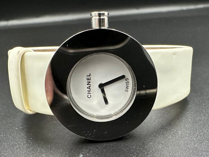 CHANEL. Колекция La Ronde, стоманен дамски часовник