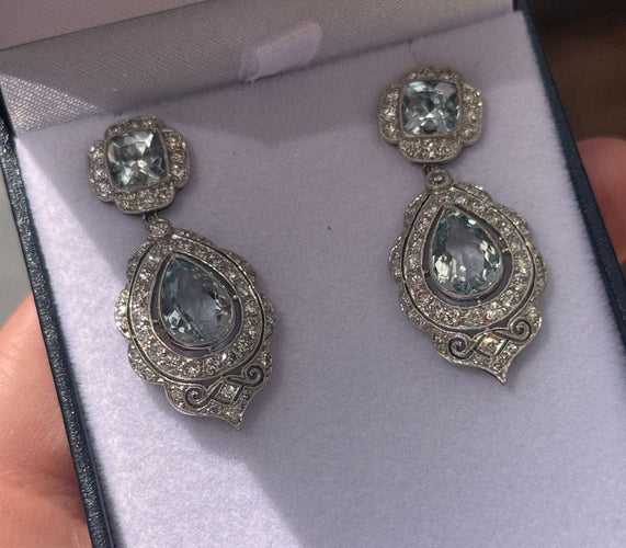 Boucles d'oreilles Boucles d'oreilles de style Art Déco en platine avec diamants et aigue-marine. 58 Facettes