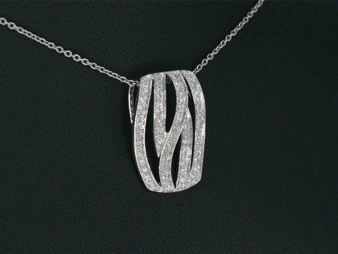 Pendentif Pendentif design en or blanc avec diamants taille brillant 58 Facettes 2242