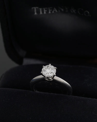 Bague 50 Tiffany & Co - Bague Tiffany Setting en platine et diamants 58 Facettes