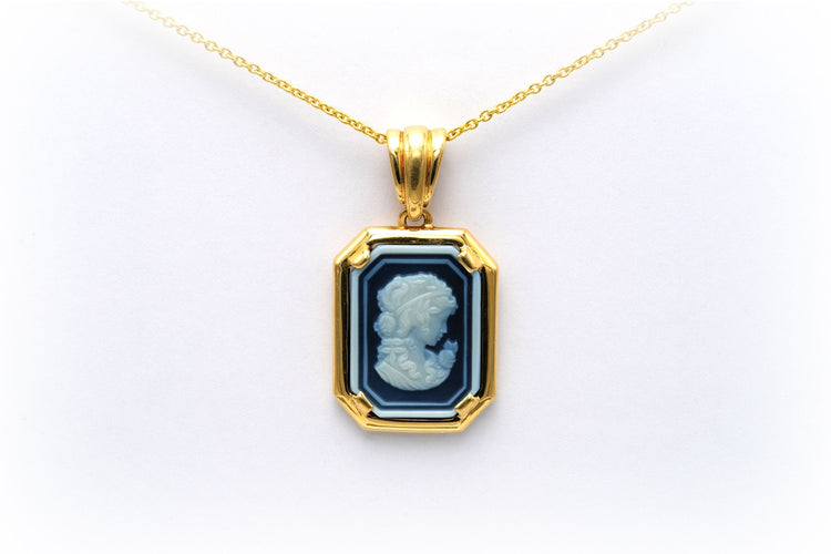 Pendentif Pendentif contemporain en or jaune serti d'un camée agate 58 Facettes 13892