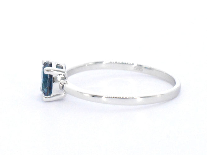 Bague 54 Bague en or blanc avec topaze 58 Facettes 2332