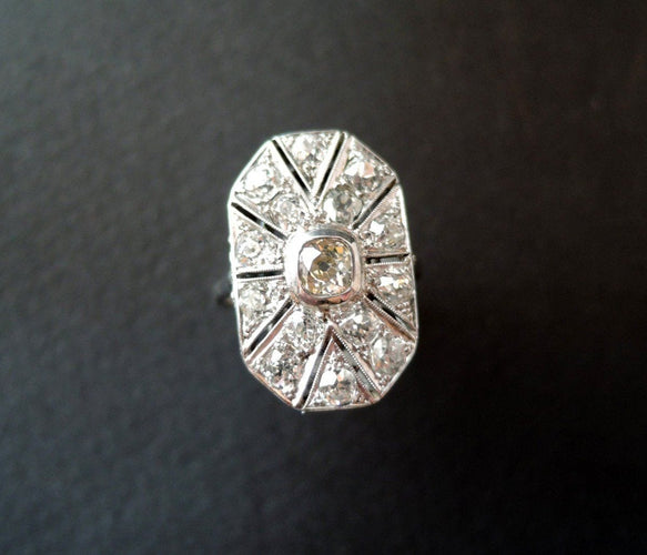 Anillo Art Deco Pavimentado con diamantes
