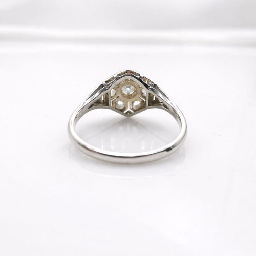 Bague 54 Bague ancienne années 1940 en or blanc et platine, diamants 58 Facettes