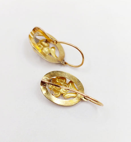 Boucles d'oreilles Dormeuses victoriennes or fleurs (circa 1890) poissardes 58 Facettes A06257