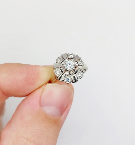 Inel floare art deco din aur alb 18k și 0,50 carate de diamante 