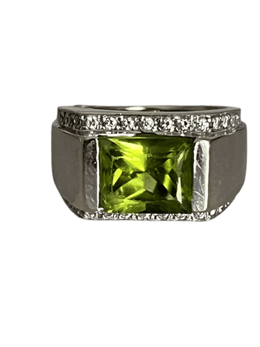 Bague 51 Bague Chevalière Or Gris Péridot Diamants 58 Facettes LOT 6121