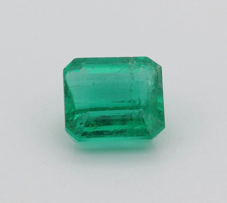 Gemstone Emeraude 0.92cts certificat ALGT 58 Facettes