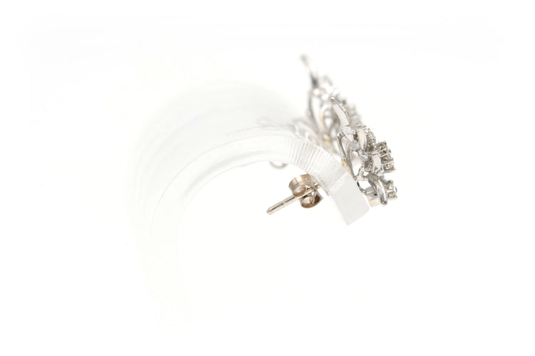 Boucles d'oreilles Boucles d'oreilles en or blanc serties de diamants 58 Facettes 22277