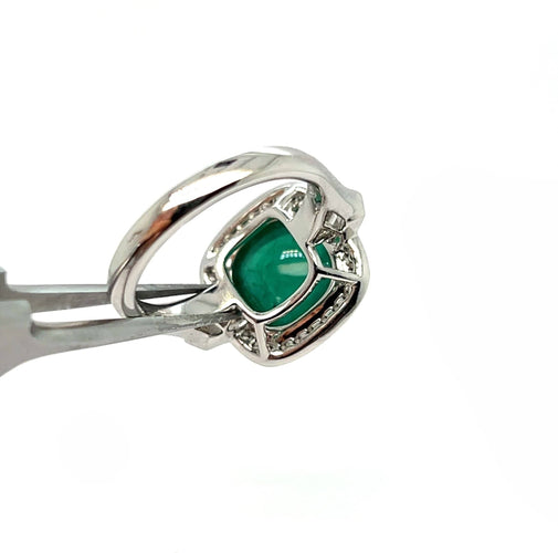 Bague 54 Bague en Or blanc avec Émeraude et Diamants 58 Facettes