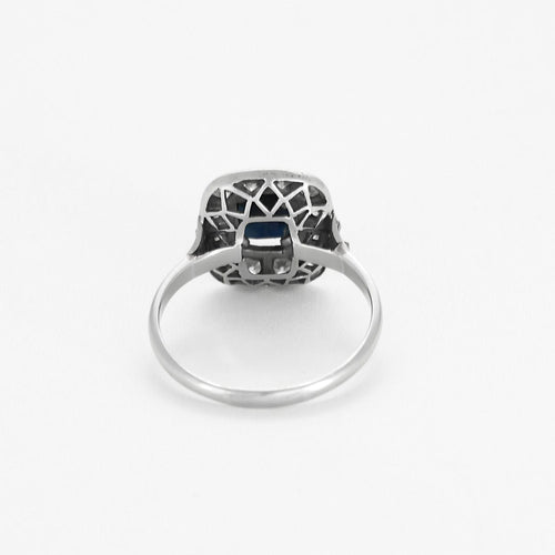 Bague 56 Bague en or blanc, saphir et diamants 58 Facettes B250363