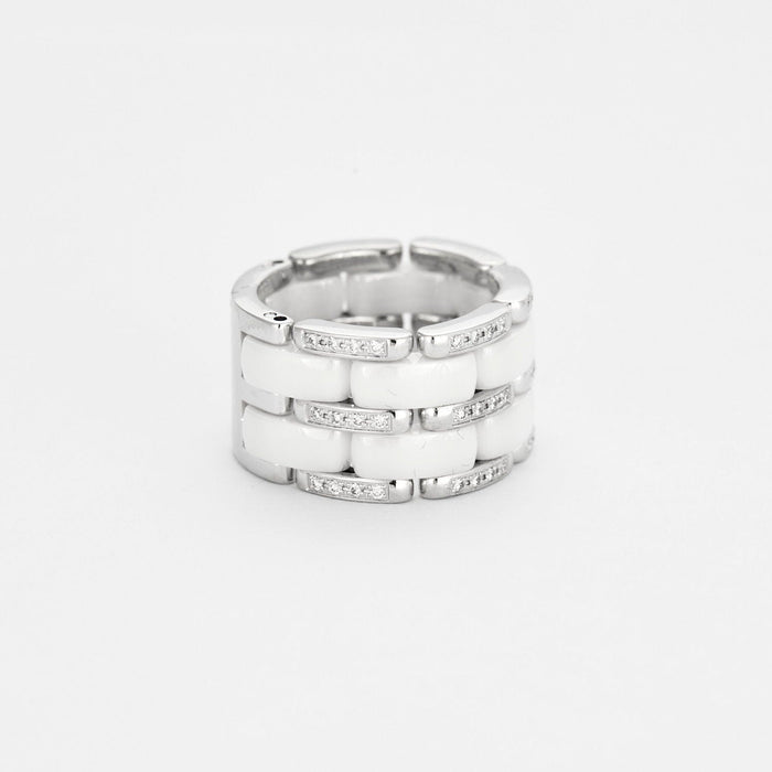 Bague 55 CHANEL - Bague Ultra en or blanc, céramique blanche et diamants 58 Facettes