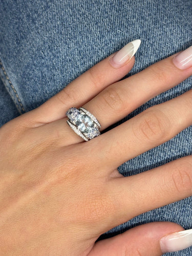 Bague 49 Bague Eternité Mauboussin or blanc aigue-marine saphirs et diamants 58 Facettes 863