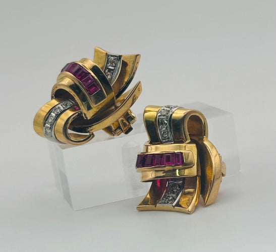 Boucles d'oreilles Boucles d'oreilles en or serties de diamants et de rubis, style chevalier 58 Facettes 50223