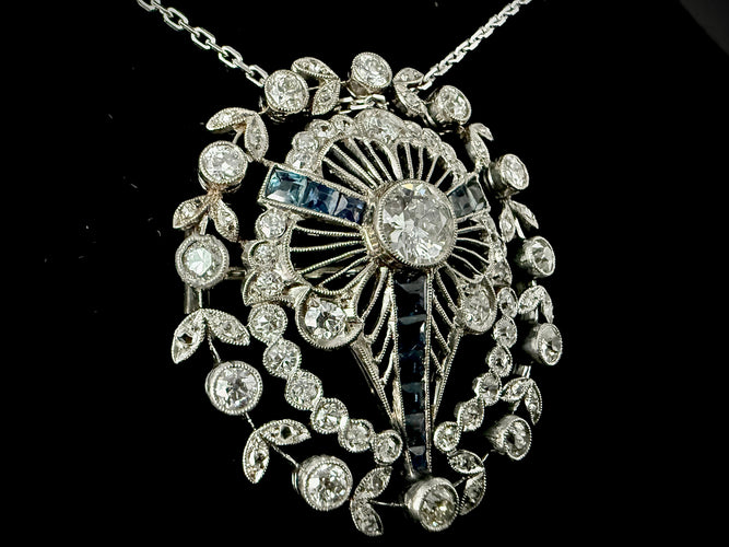 Brož/Přívěsek Art Deco z Platina osazený 2,80 karáty diamantů a safírů 