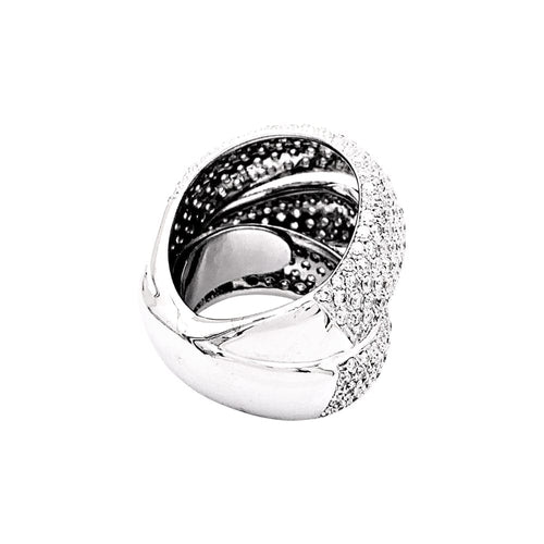 Bague 55 Bague pavage diamants, or blanc. 58 Facettes 35185