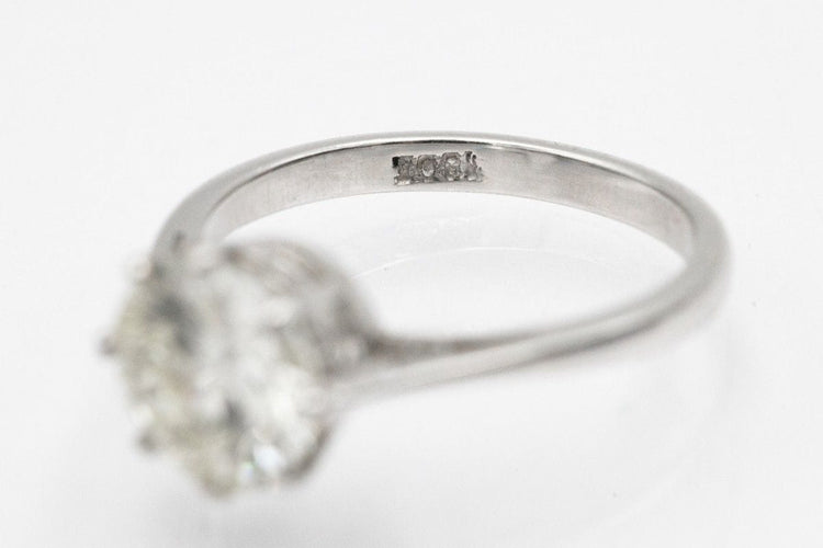 Bague 53 Bague solitaire classique en or blanc avec un diamant de 2,01 carats 58 Facettes 11533