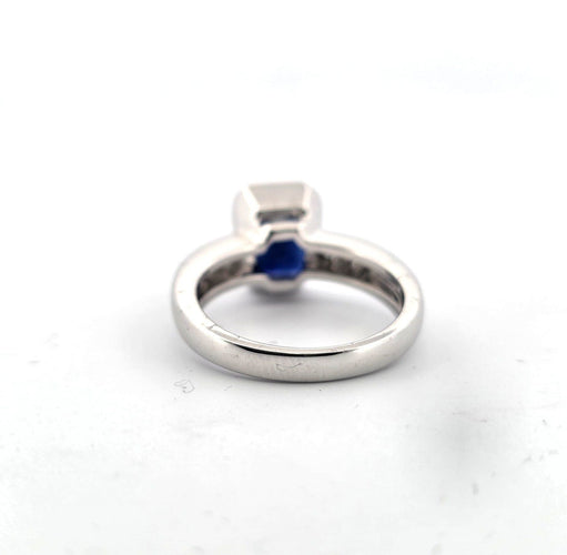 Bague 52 Bague en platine avec saphir et diamants 58 Facettes
