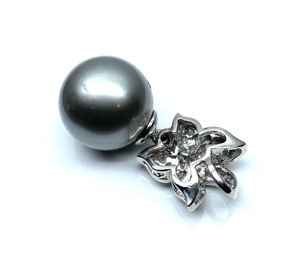 Pendentif Pendentif en or blanc, perle de Tahiti et diamants 58 Facettes AB606