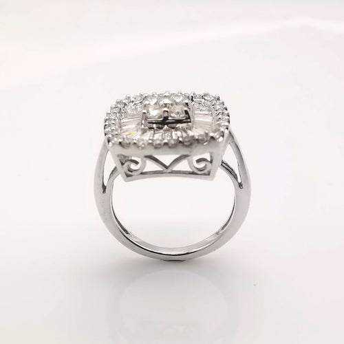 Bague 48 Bague en or blanc diamants 58 Facettes