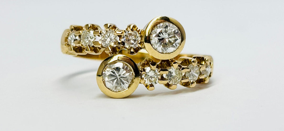 Bague 55.5 Bague contemporaine à griffes en or jaune et diamants 1,00 ct 58 Facettes Q386B