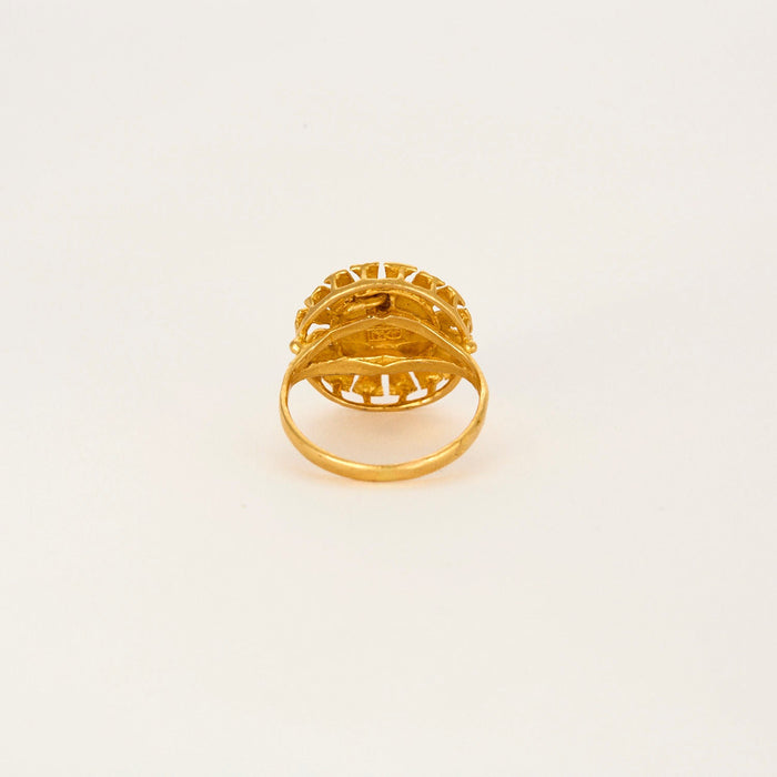 Yellow gold ring