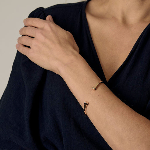 Bracelet Bracelet jonc en or jaune et saphirs 58 Facettes ROD4428X2