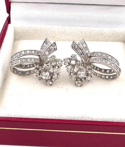 Boucles d'oreilles Superbes boucles d'oreilles en platine avec diamants 58 Facettes