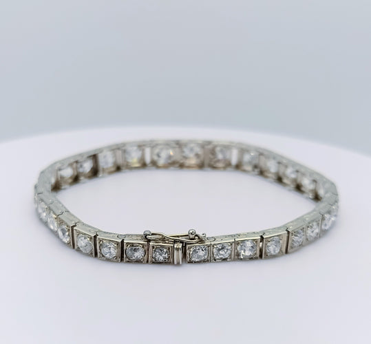 Bracelet Bracelet rivière de diamants fin XIXème en or 18K 58 Facettes