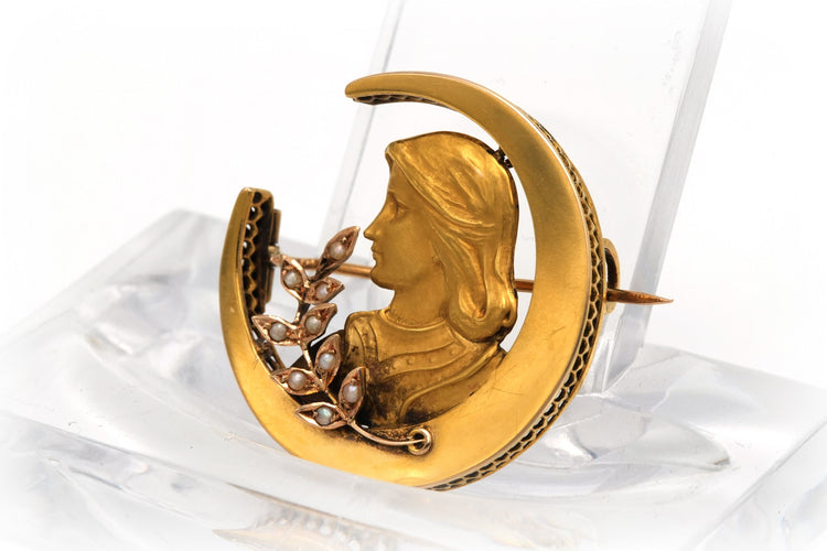 Broche Broche en or jaune sertie de perles 58 Facettes B345