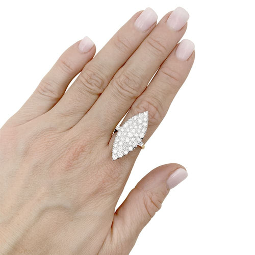 Bague 54 Bague marquise, deux ors, diamants. 58 Facettes 35068