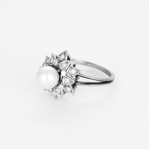 Пръстен от бяло злато, Платина, бяла култивирана перла и диаманти 