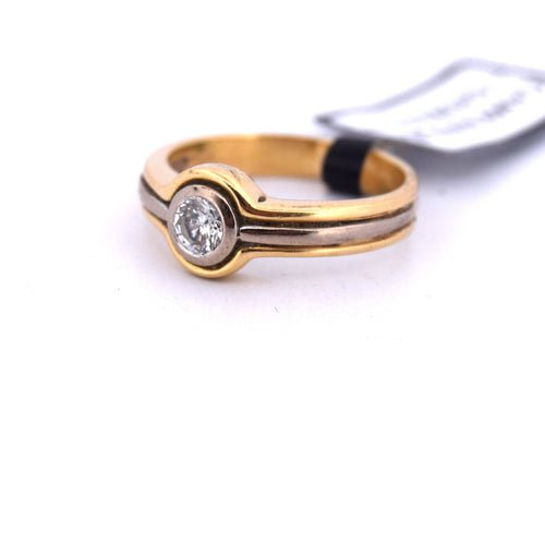 Bague 49 Bague ancienne en or et diamants 58 Facettes