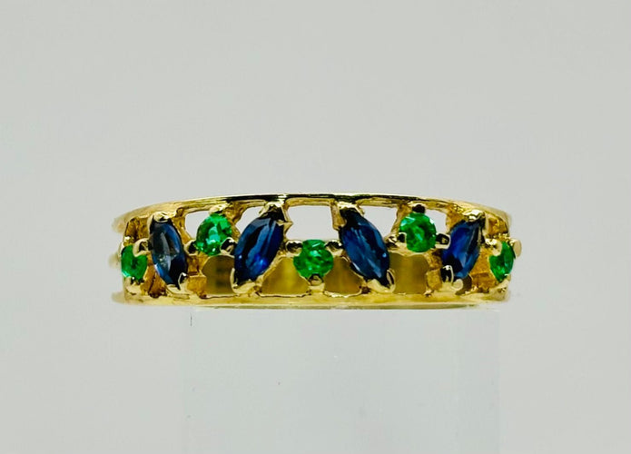 Bague Bague en or avec émeraudes et saphirs. 58 Facettes 50285