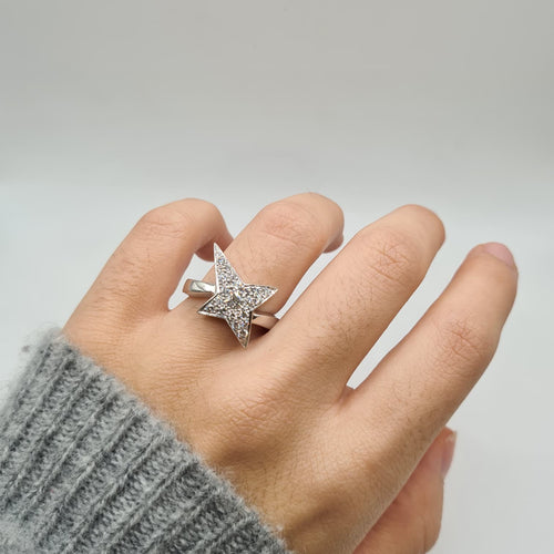 Bague 54 Bague étoile or blanc sertie de diamants 58 Facettes