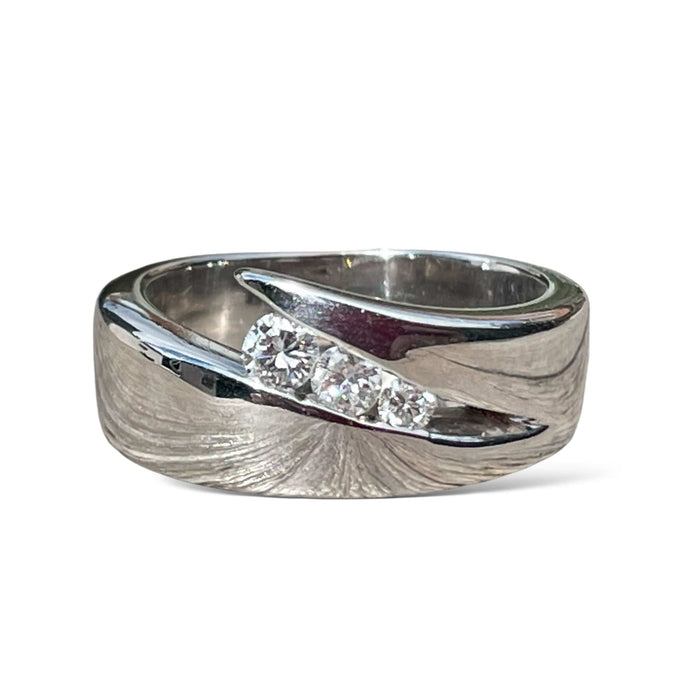 White gold diamond trilogy ring