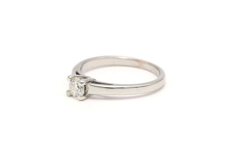 Bague 48 Bague contemporaine or blanc, diamant taille brillant 58 Facettes 21784
