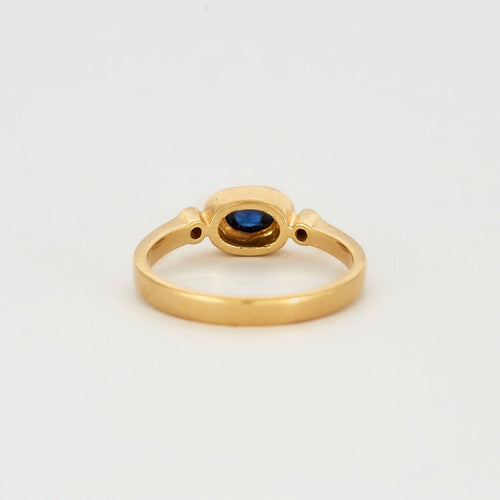 Bague 56 Bague jonc en or jaune, saphir et diamants 58 Facettes SPEV 13