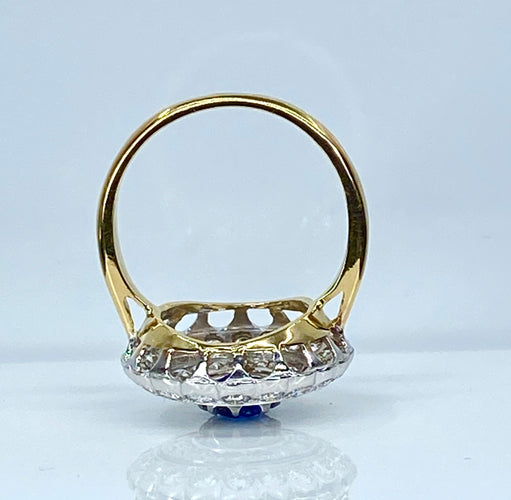 Bague 52 Bague or blanc, or jaune, saphir et diamants 58 Facettes AB580