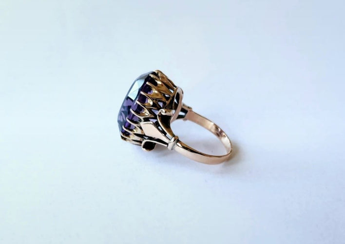 Bague 54 Bague cocktail or et Améthyste 58 Facettes