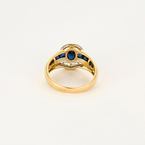Vintage ring in yellow gold and sapphires.