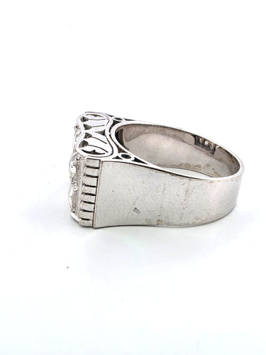 Bague 64 Bague en or blanc avec diamants roses en motif damier 58 Facettes