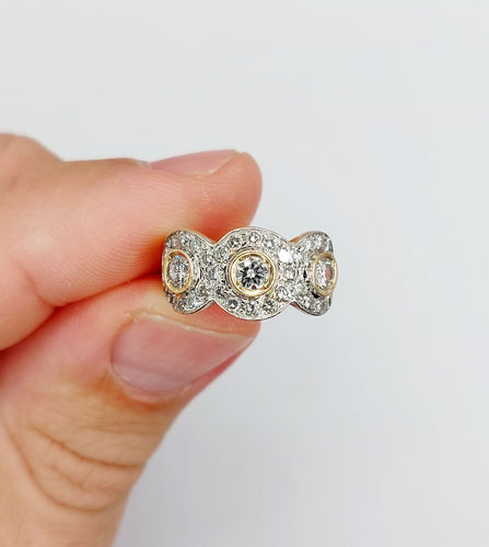 Bague 48 Bague trilobée vintage or jaune et diamants 58 Facettes A05793