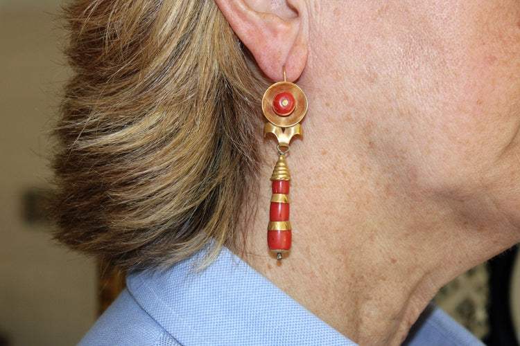 Boucles d'oreilles Boucles d'oreilles antiques en or corail 58 Facettes 7672