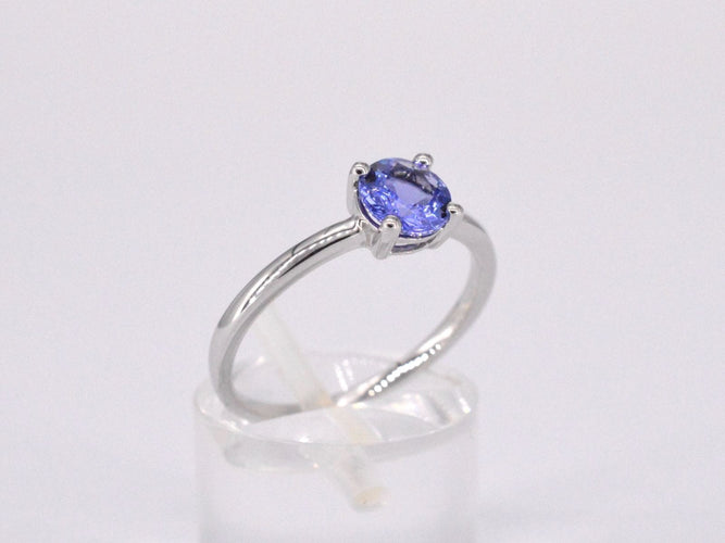 Bague 54 Bague en or blanc avec tanzanite 58 Facettes 2200