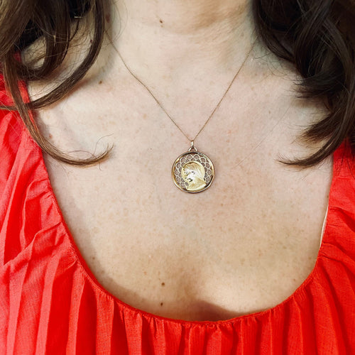 Pendentif Dropsy-Médaille ancienne Vierge en or jaune 58 Facettes 273