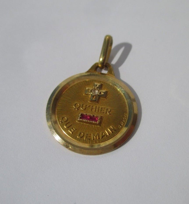 AUGIS - Love Medal pendant