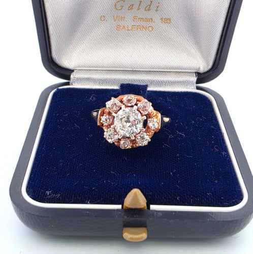 Bague 56 Bague victorienne en or jaune avec diamant central et diamants environnants 58 Facettes