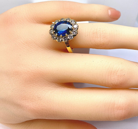 Bague 50 Bague marguerite en or jaune 18 carats, saphir 3,50 carats et diamants 58 Facettes AB548